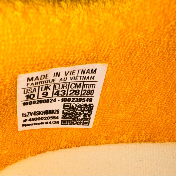 Reebok Classic AZ Running Course Sneakers – Yellow Men’s 10 – NIB - Picture 8 of 14